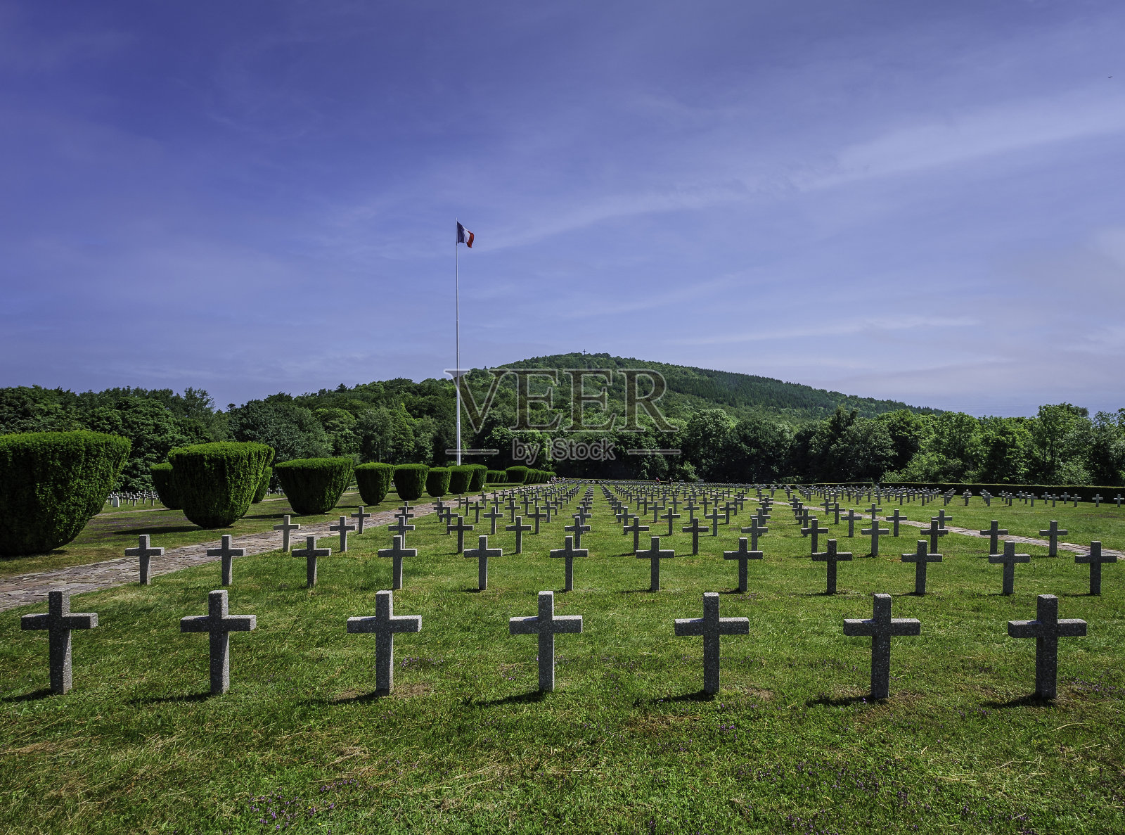 位于法国孚日的Hartmannwillerkopf军事公墓照片摄影图片
