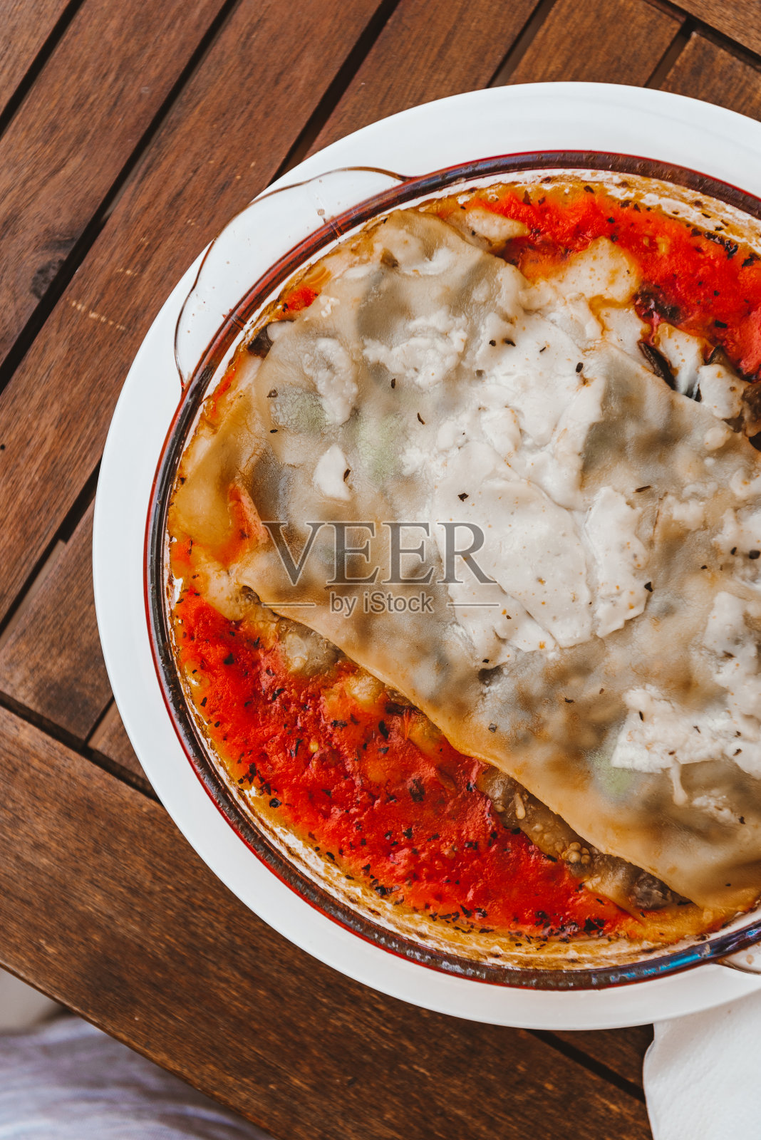 素食烤宽面条照片摄影图片