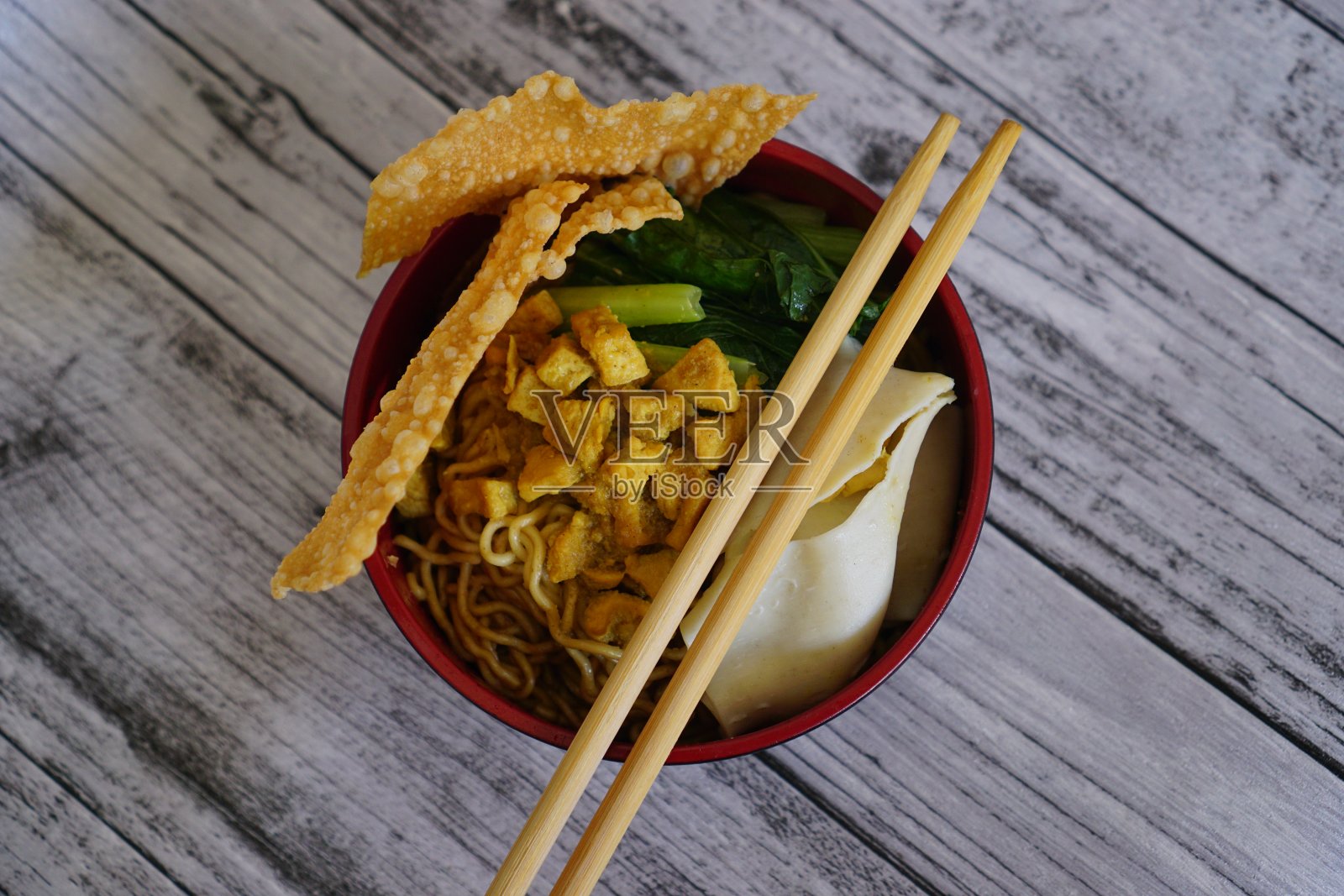 鸡肉面条照片摄影图片