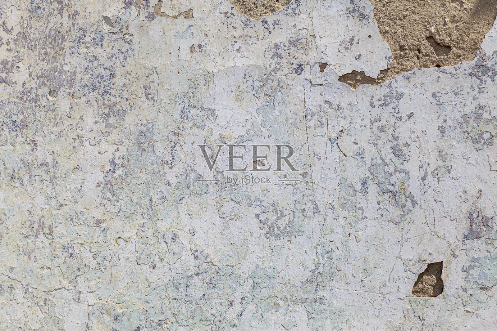 垃圾风格的可怕的破旧墙。粗糙的表面变形。空白的背景照片摄影图片