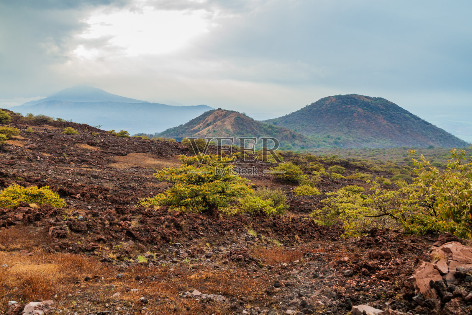 尼加拉瓜泰利卡火山周围的景观照片摄影图片