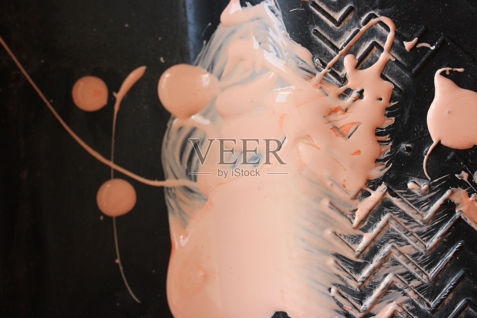 准备刷墙。家里装修照片摄影图片