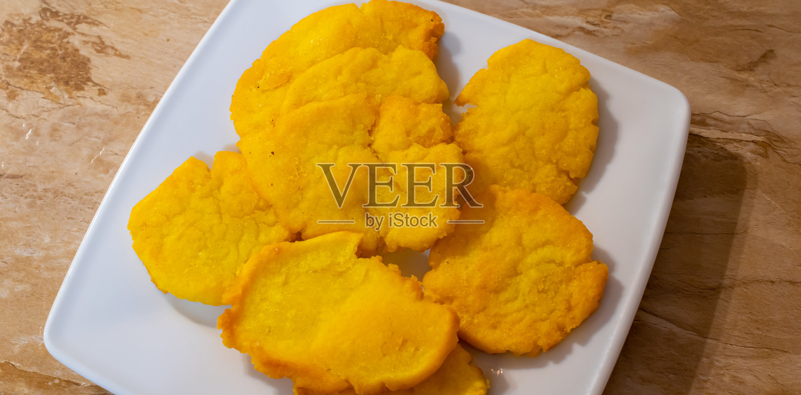 佐治亚餐，玉米粉做的夏威夷煎饼照片摄影图片