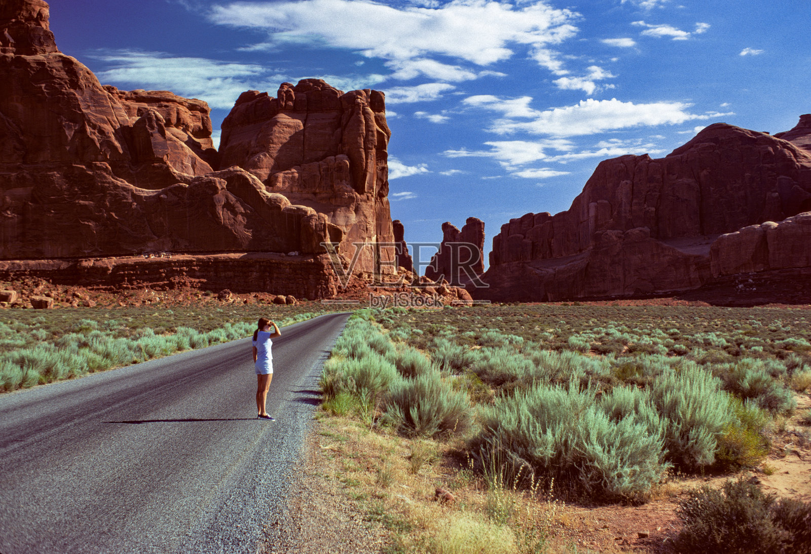 拱门国家公园-妇女观察法院大楼区域- 1975年照片摄影图片