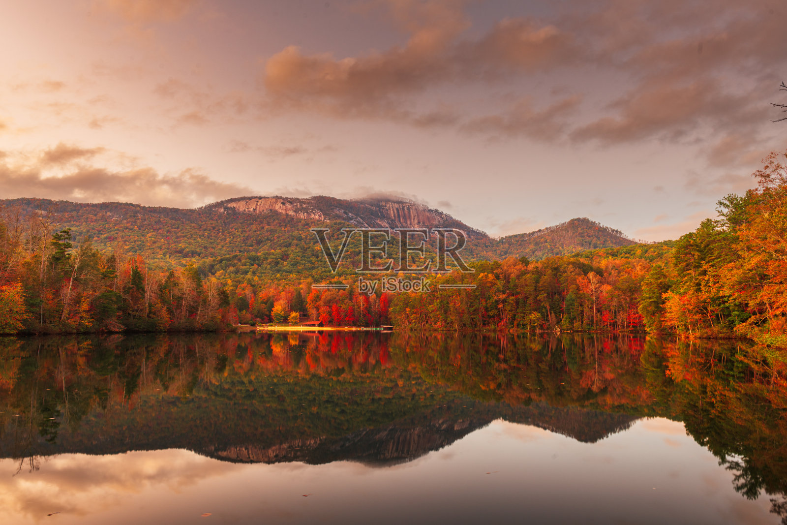 桌岩山，皮肯斯，南卡罗莱纳，美国照片摄影图片