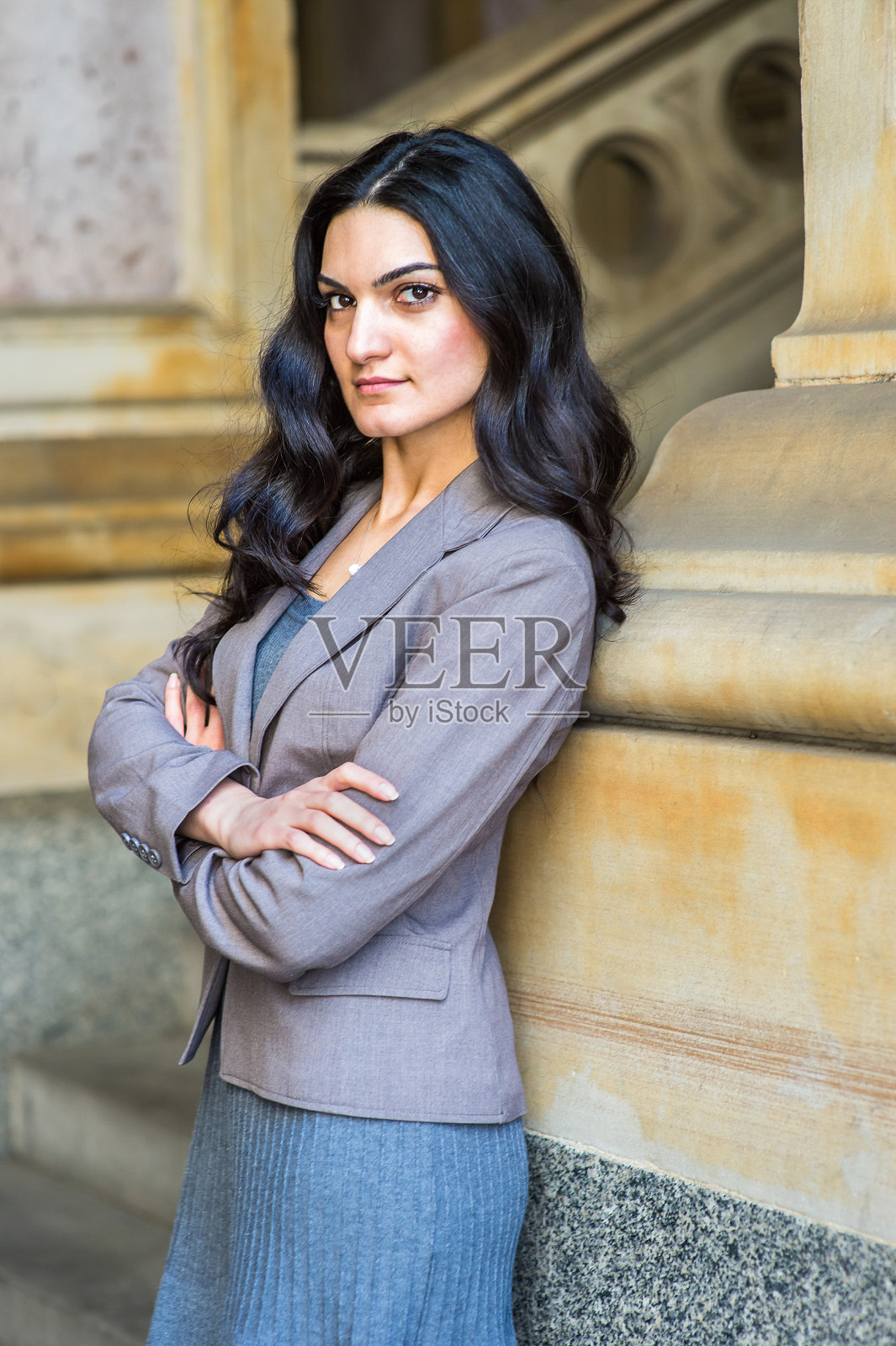 年轻女商人的肖像照片摄影图片