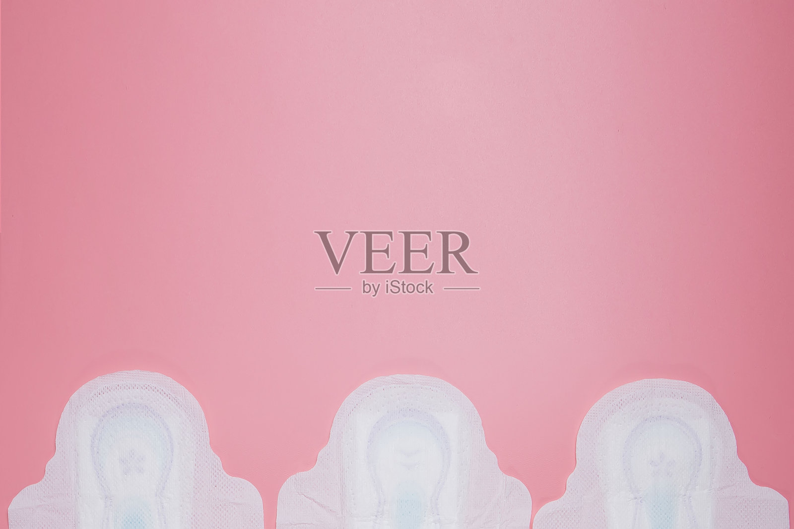 花清洁卫生巾，卫生概念，妇女产品，月经垫照片摄影图片