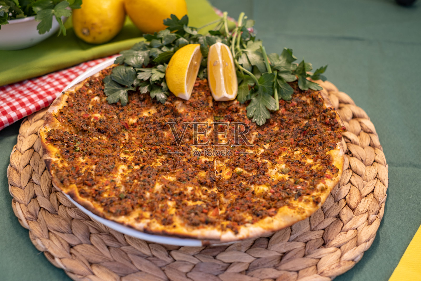 传统土耳其食物拉玛昆照片摄影图片