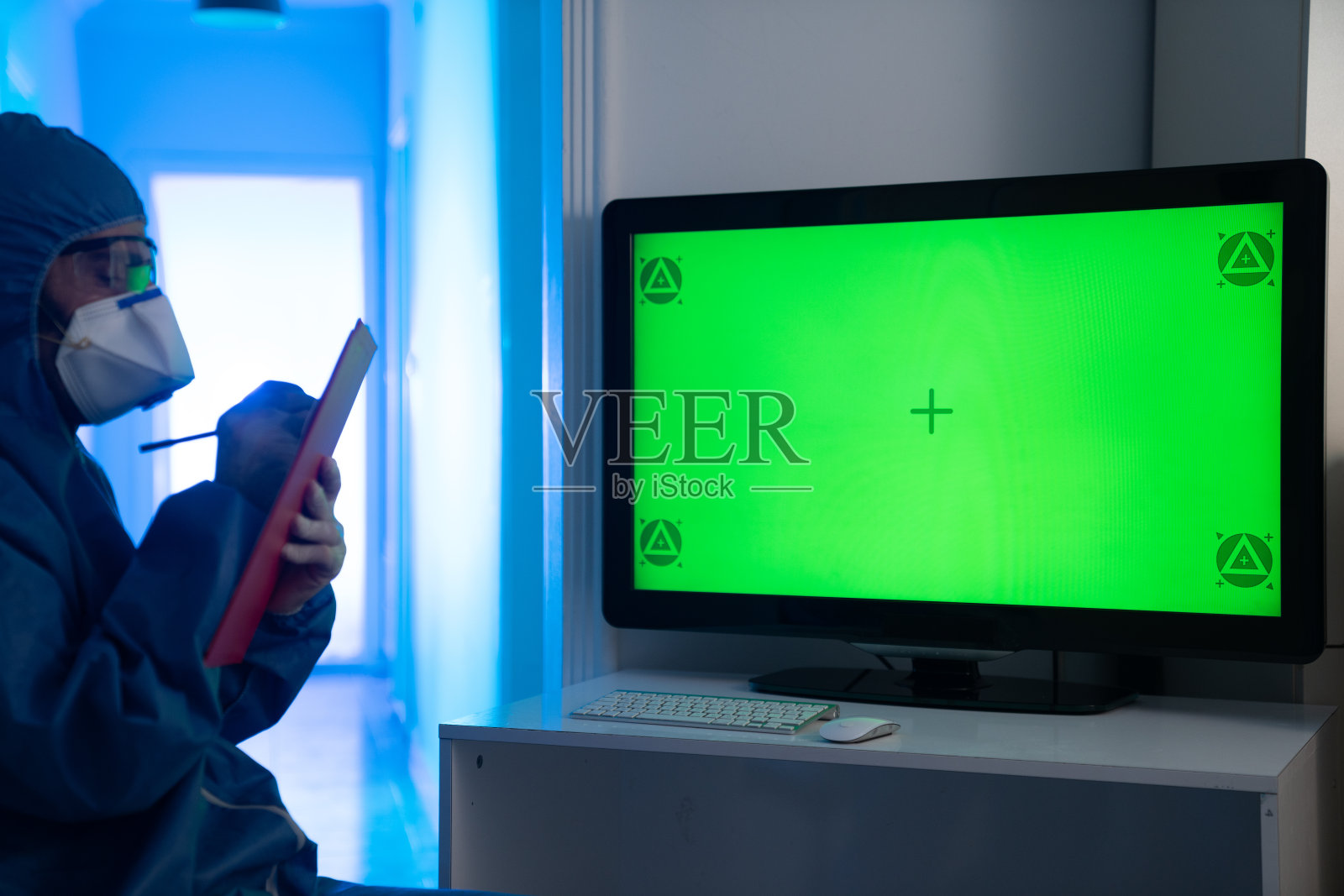 放射科医生在放射科诊所工作照片摄影图片