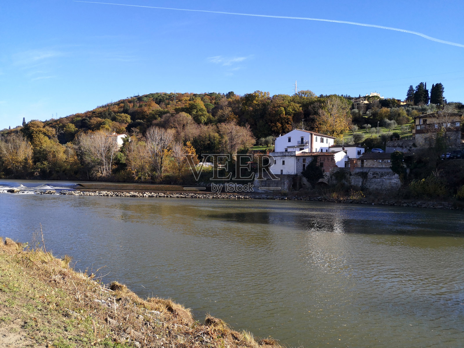 阿尔诺河在Girone, Fiesole，托斯卡纳照片摄影图片