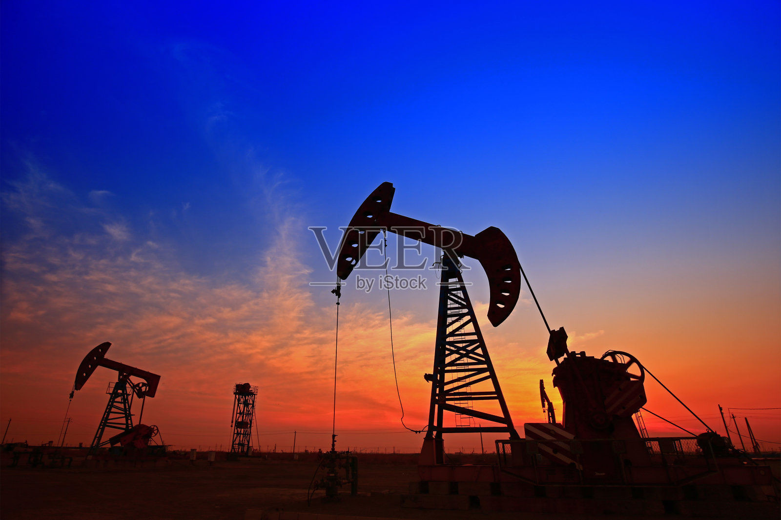 油泵、工业设备照片摄影图片