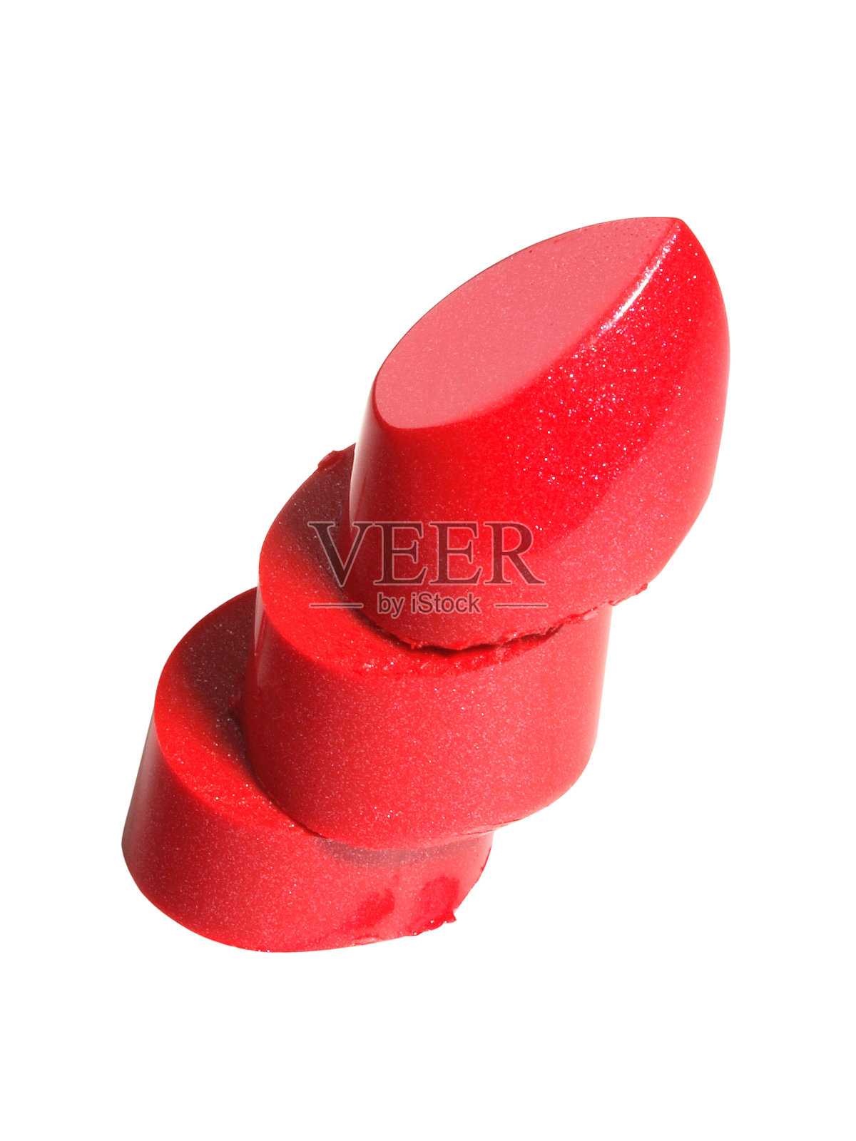 红色的口红被切成碎片孤立在白色上照片摄影图片