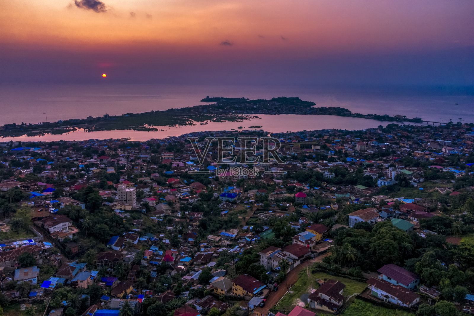 无人机拍摄的照片摄影图片
