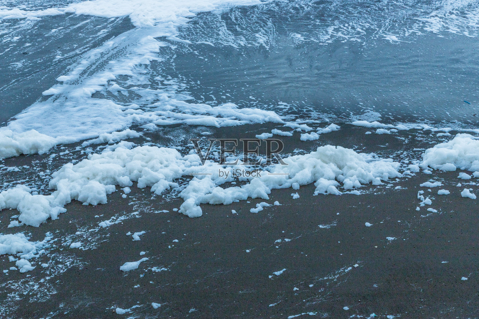 彩虹和波浪花照片摄影图片