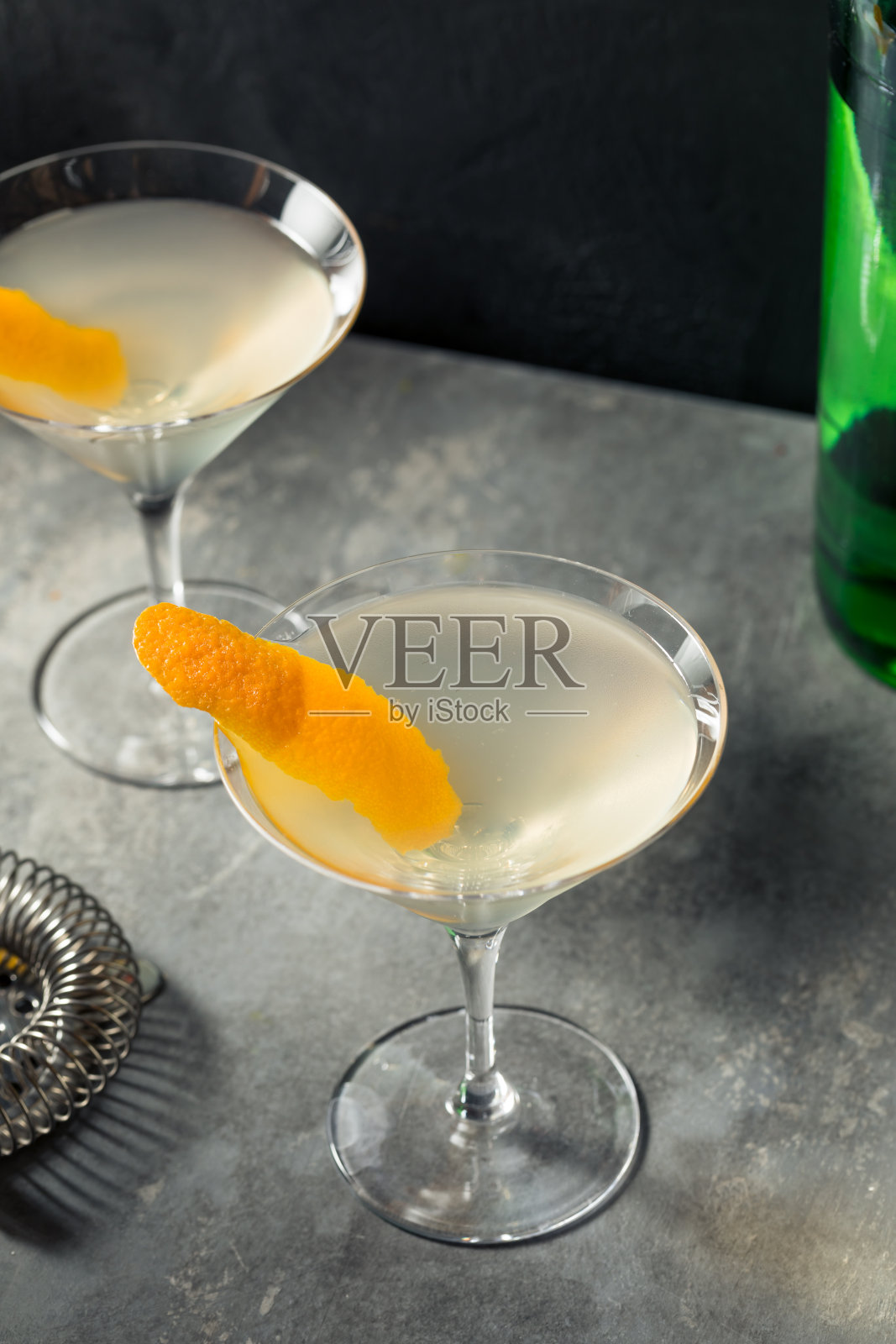 酒提神的韩国烧酒马提尼照片摄影图片