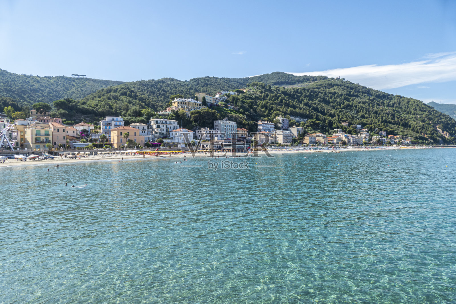 利古里亚的阿拉西奥湾和莱伊格利亚湾照片摄影图片