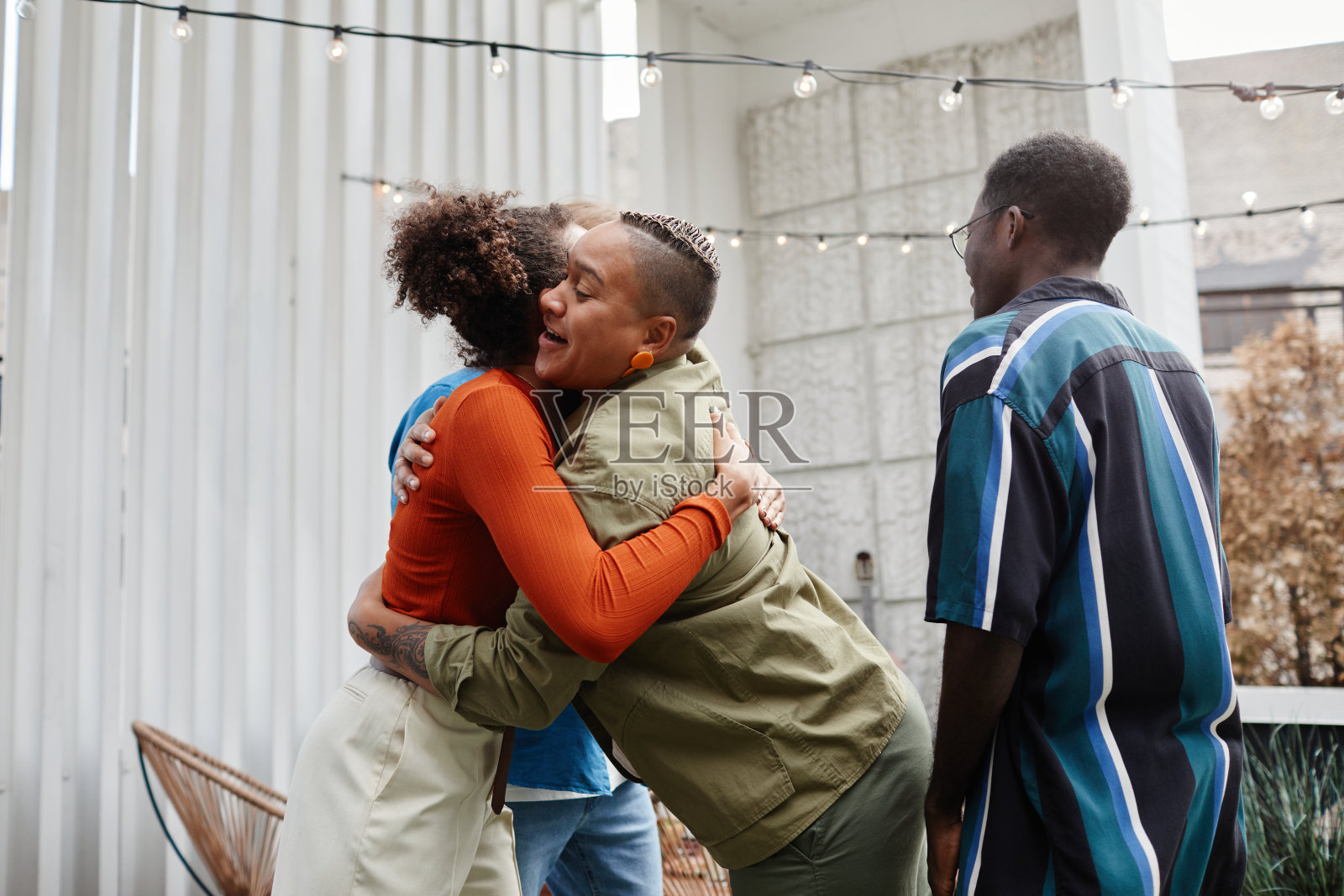 天台派对迎客照片摄影图片