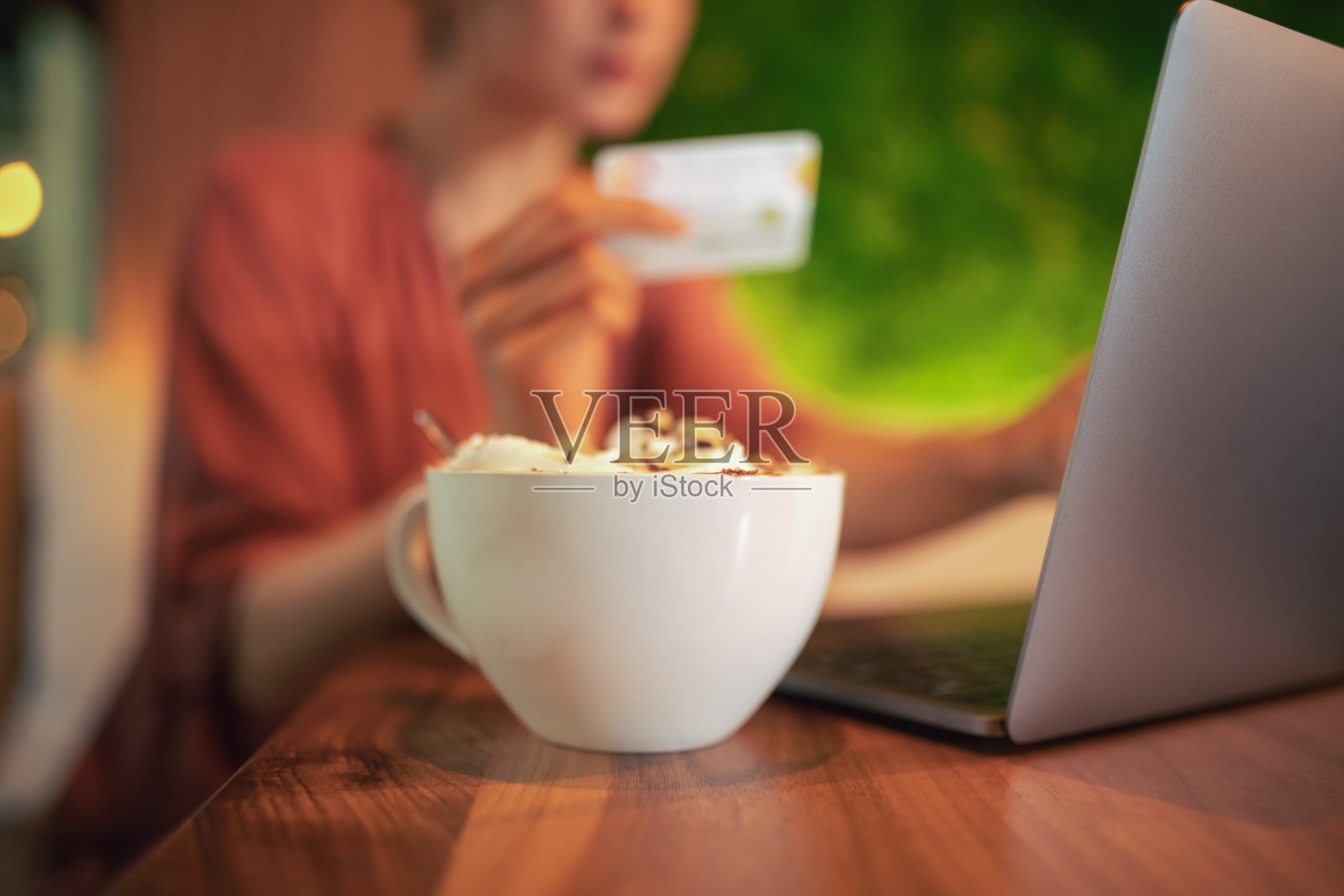 坐和店照片摄影图片