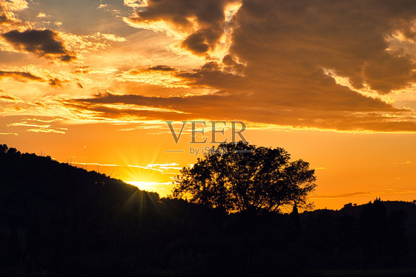普罗旺斯和里维埃拉的日落照片摄影图片