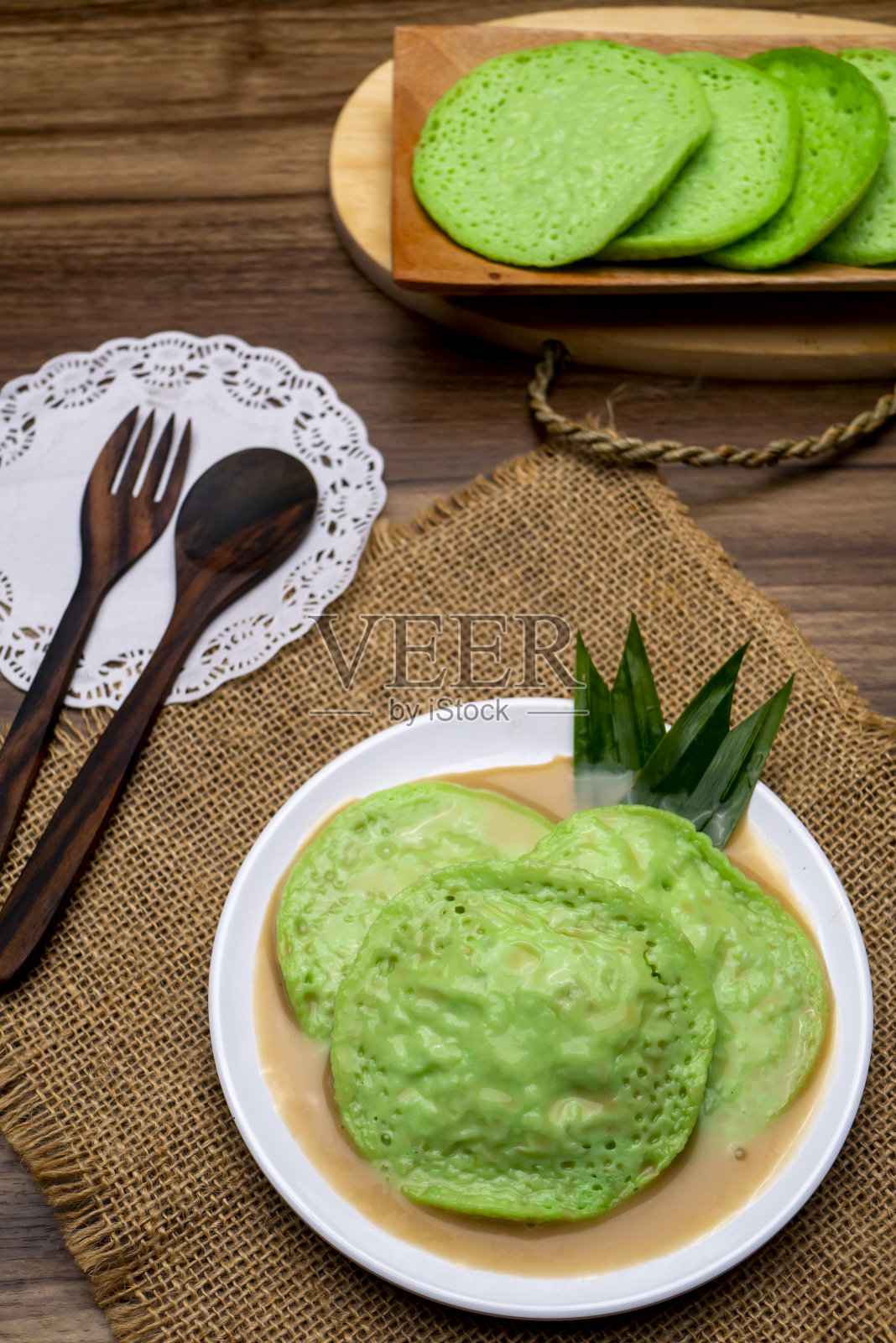 绿色沙拉比或苏拉比，印度尼西亚的传统食物照片摄影图片