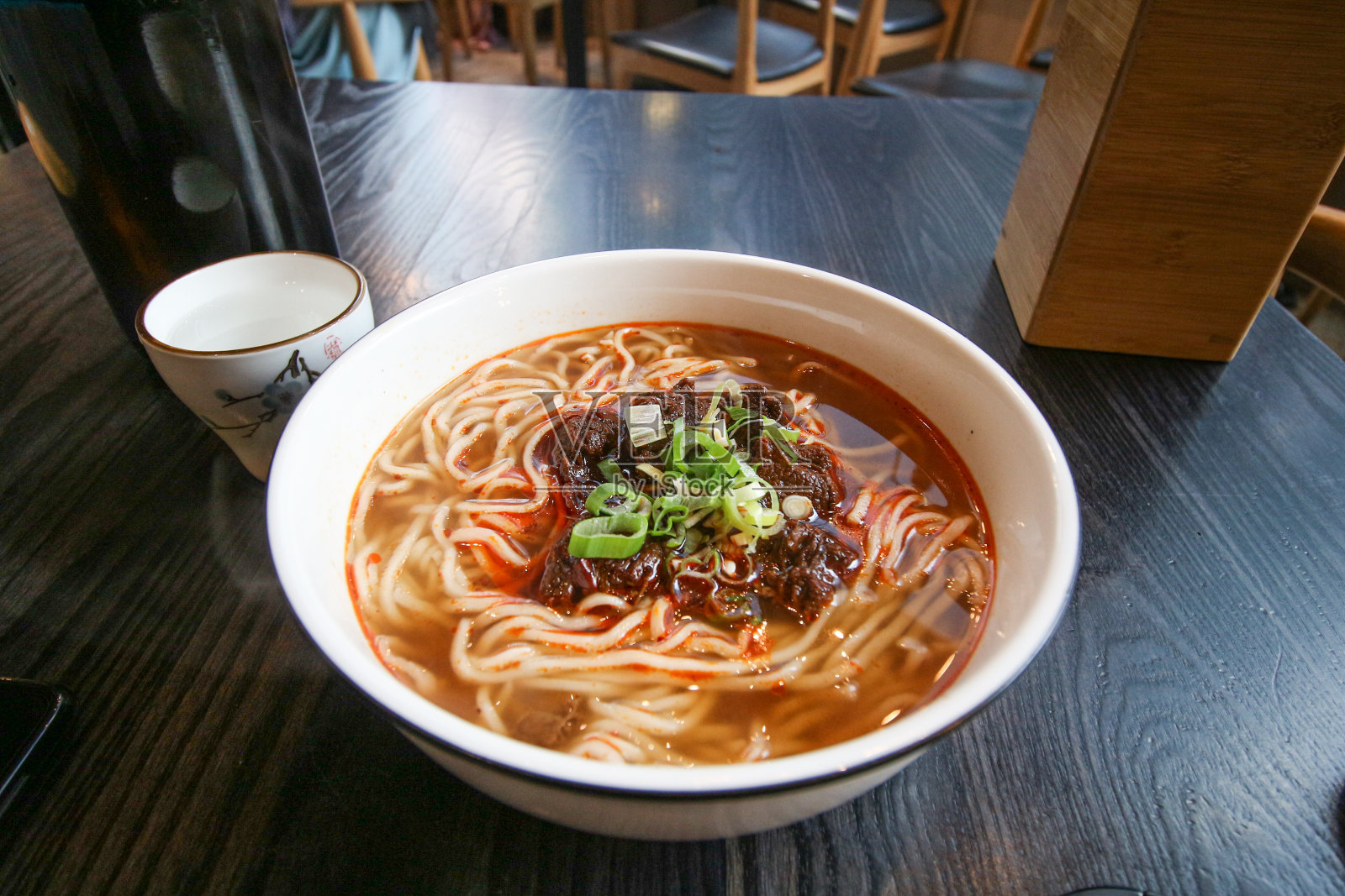 面条汤照片摄影图片