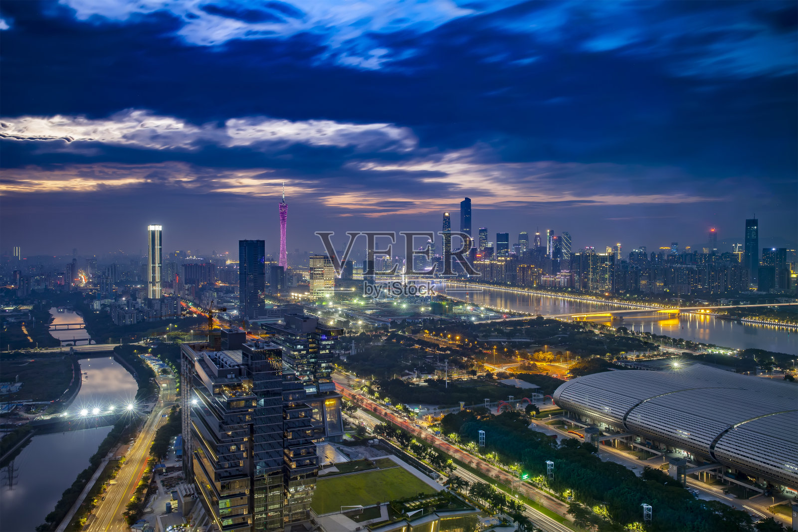 广州展览中心和珠江新城照片摄影图片