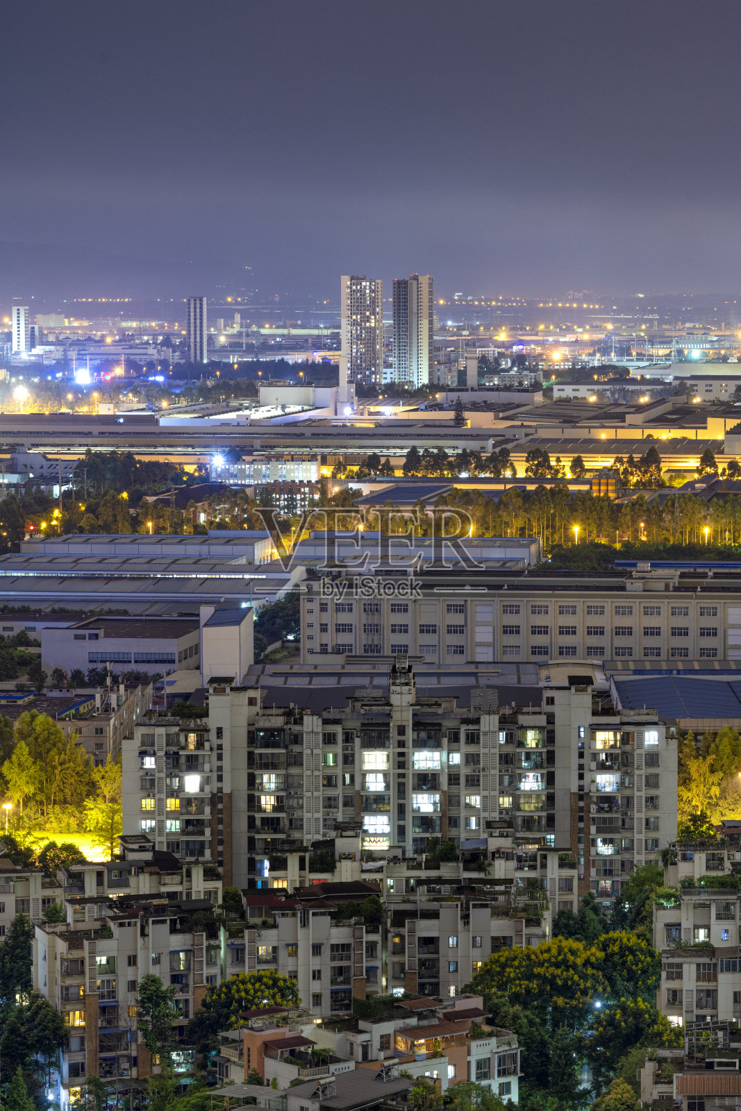 成都高层建筑和道路的现代照明照片照片摄影图片
