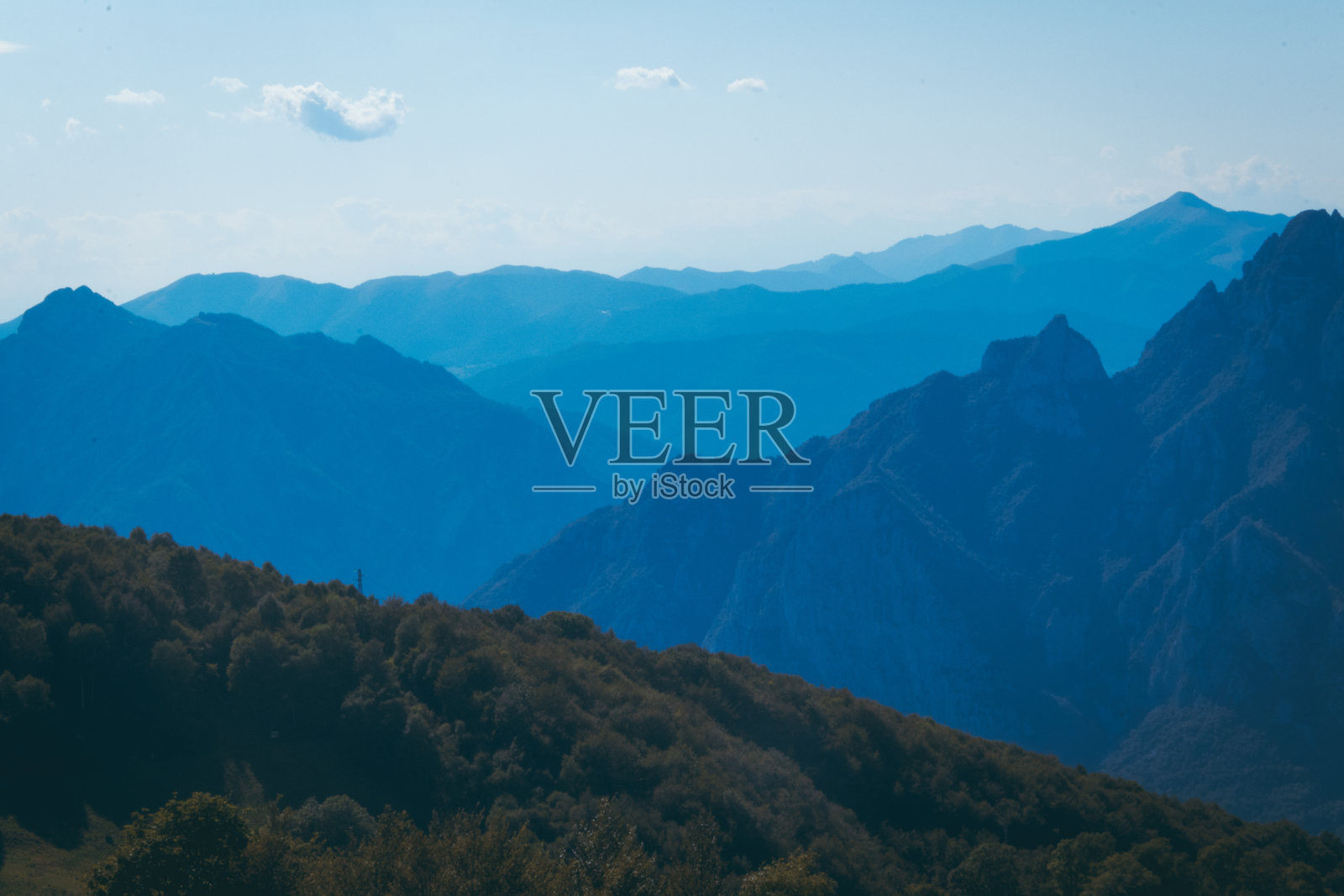 雷塞戈内山照片摄影图片