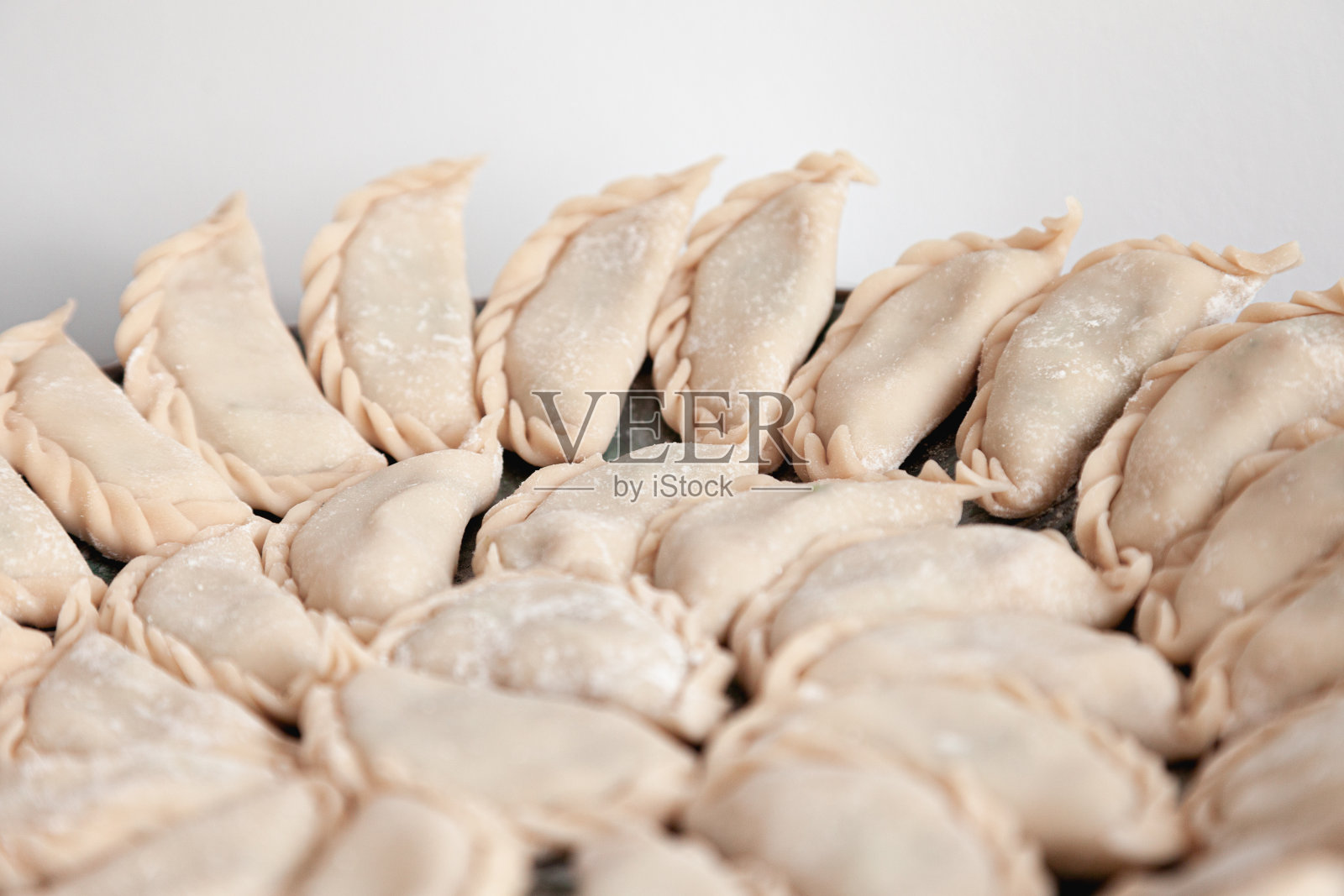 手工制作的饺子照片摄影图片