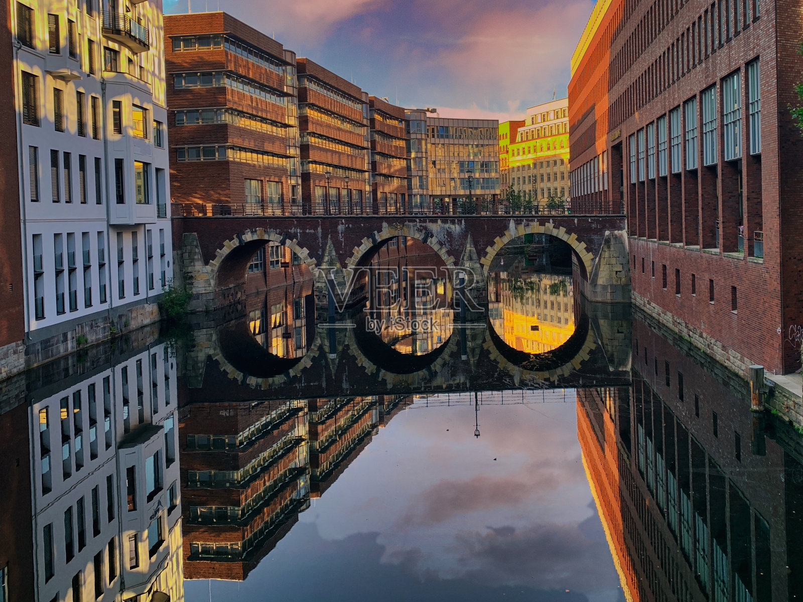 执事照片摄影图片