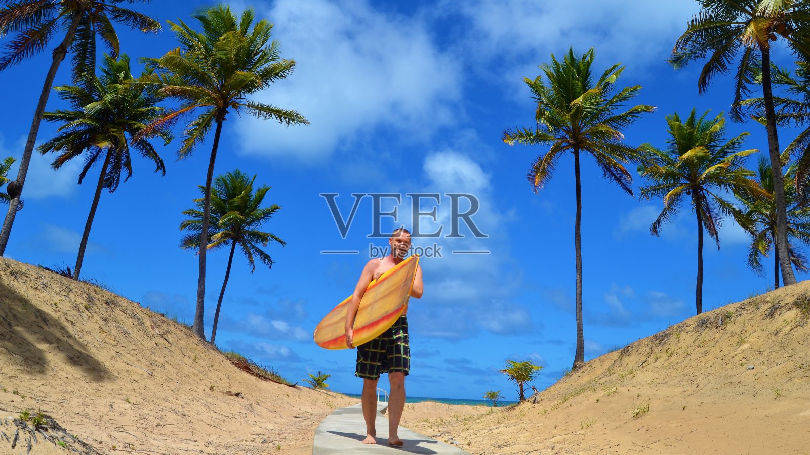 冲浪老手在巴伊亚照片摄影图片