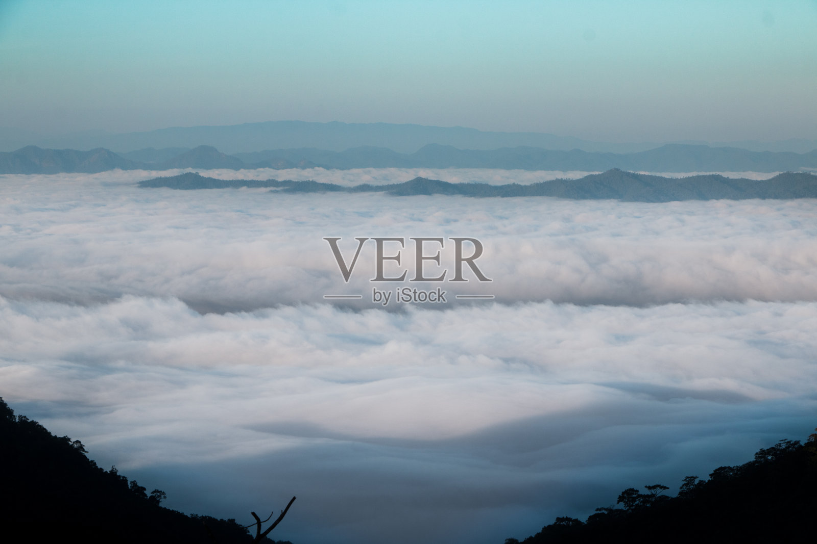 雾山照片摄影图片