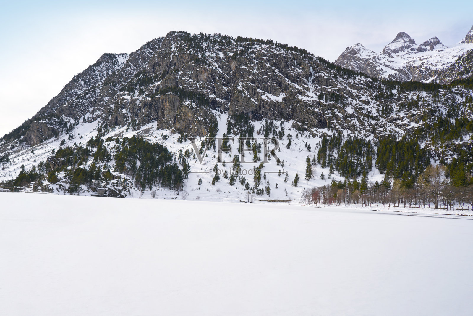 西班牙比利牛斯山韦斯卡的潘提科萨冰照片摄影图片