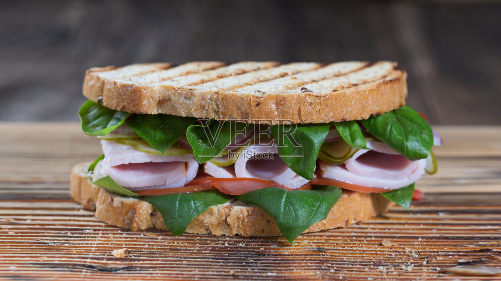 肉和蔬菜的欧洲快餐三明治照片摄影图片