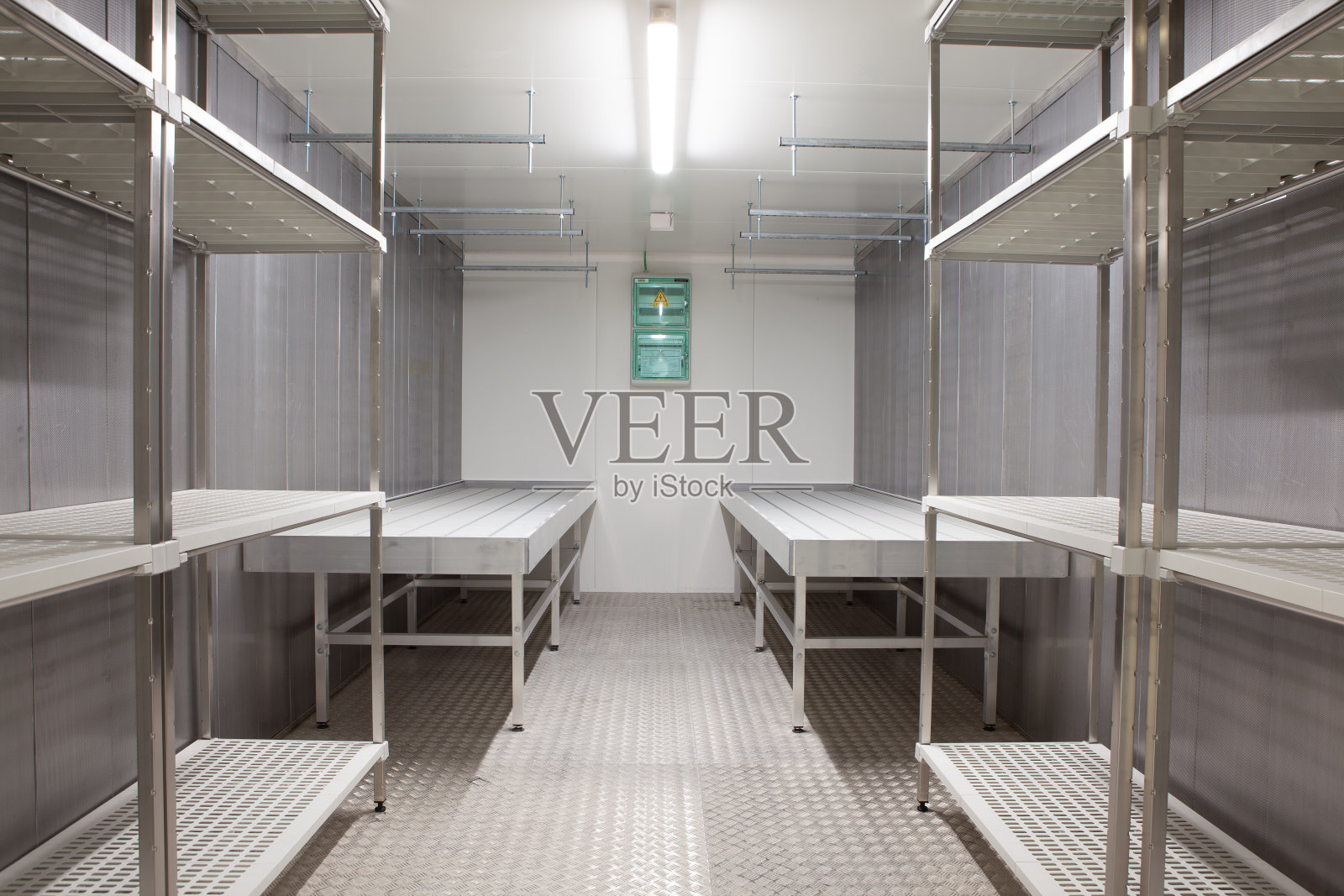 作为工作空间的大冰箱照片摄影图片