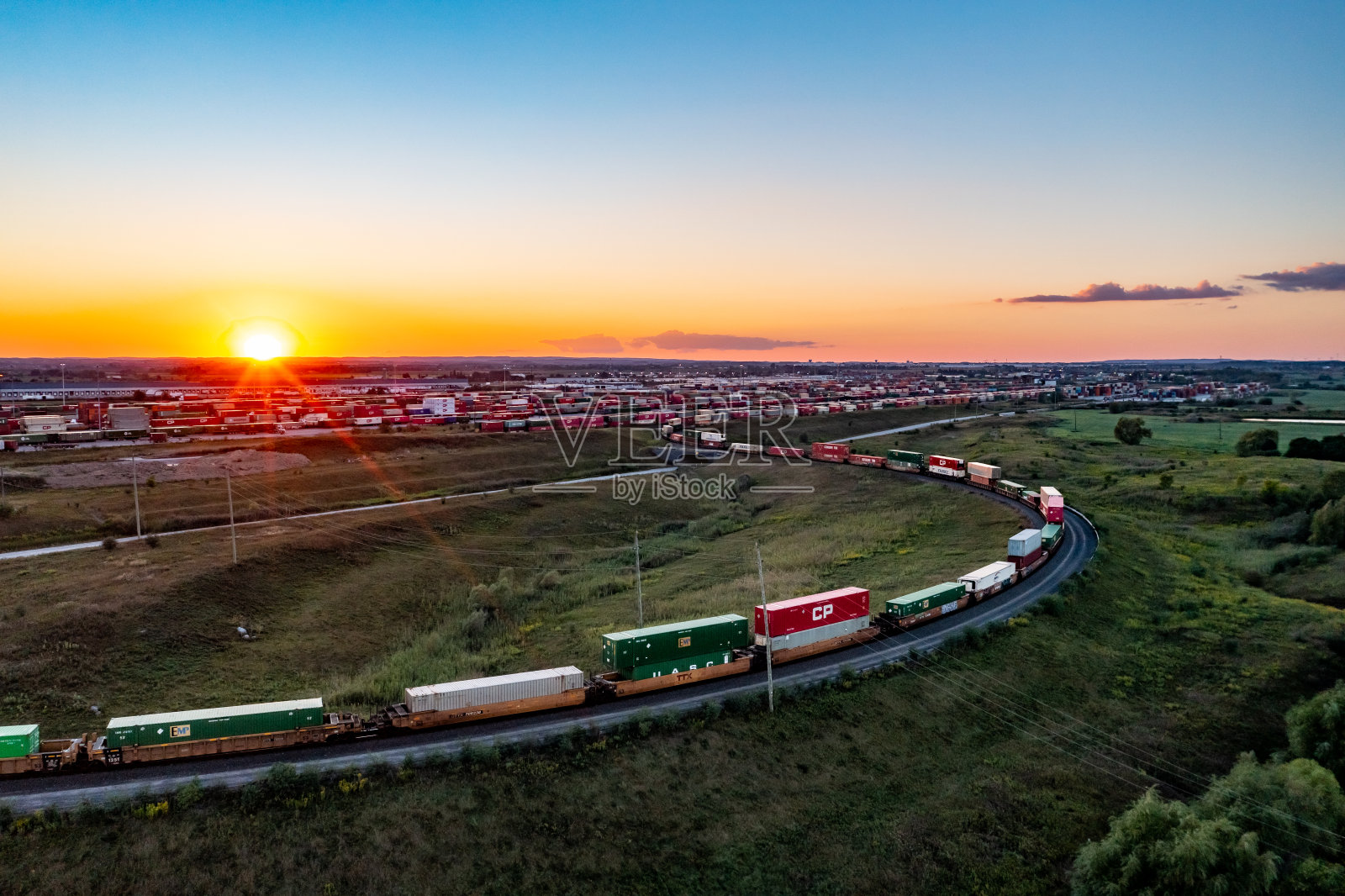 加拿大太平洋铁路沃恩多式联运站，克莱因堡，加拿大照片摄影图片