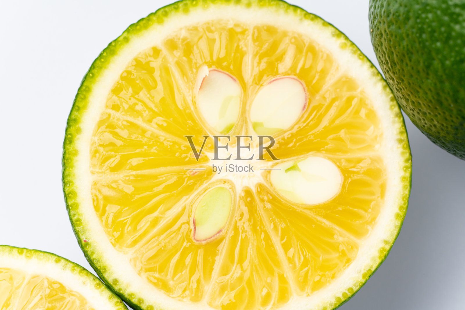 白色背景上的Sudachi照片摄影图片