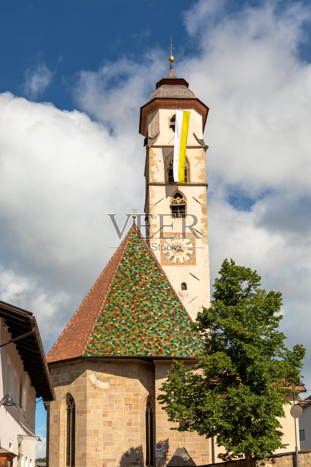 南蒂罗尔Deutschnofen的圣乌尔里希教堂照片摄影图片