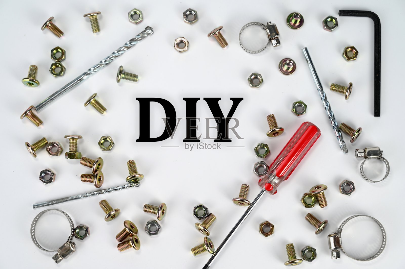DIY文字与杂项硬件和工具项目的白色背景。照片摄影图片