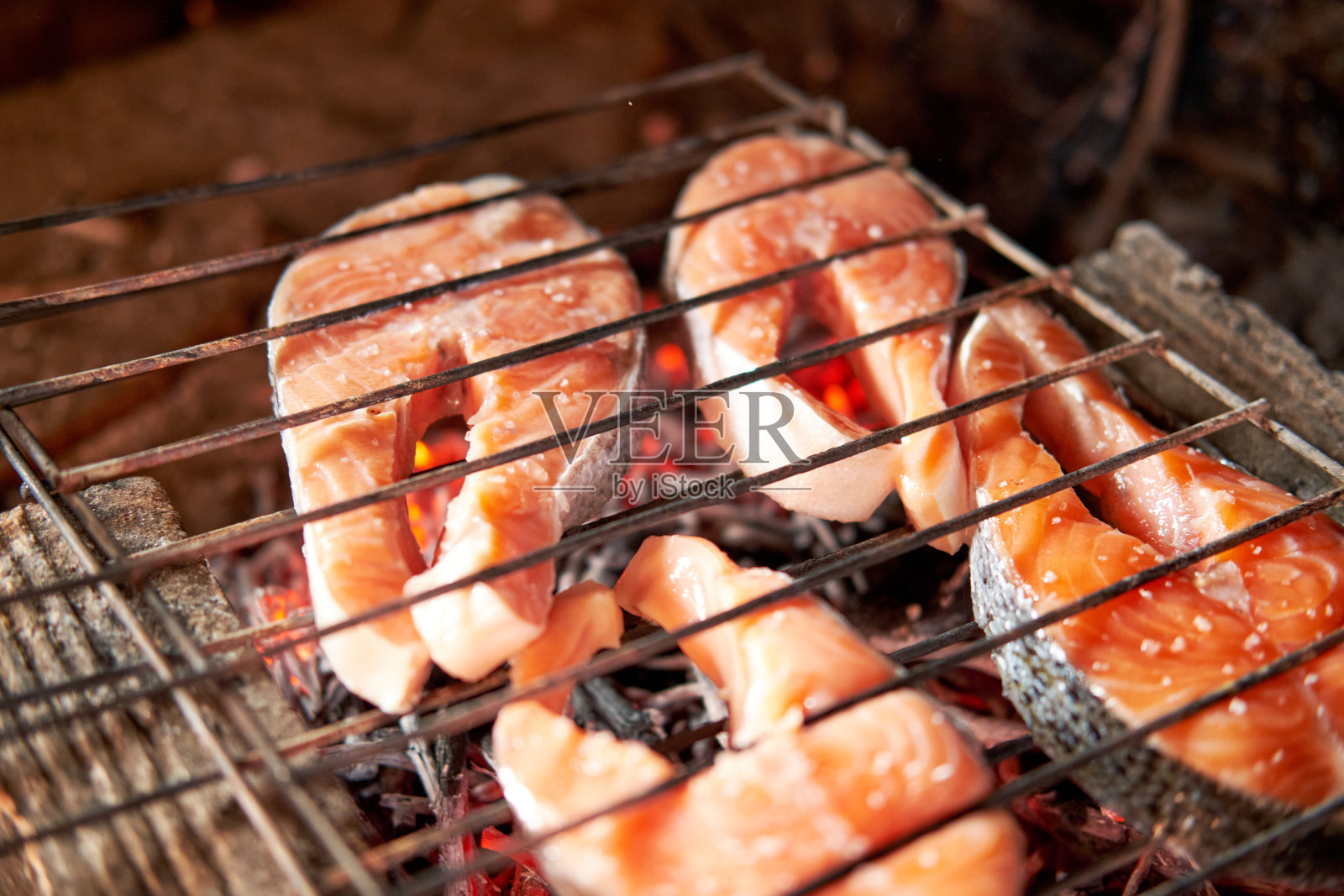 烤鲑鱼照片摄影图片