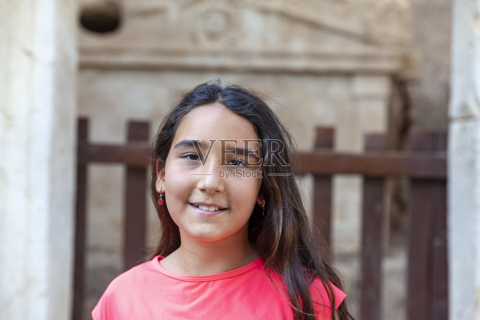 孩子微笑的肖像照片摄影图片