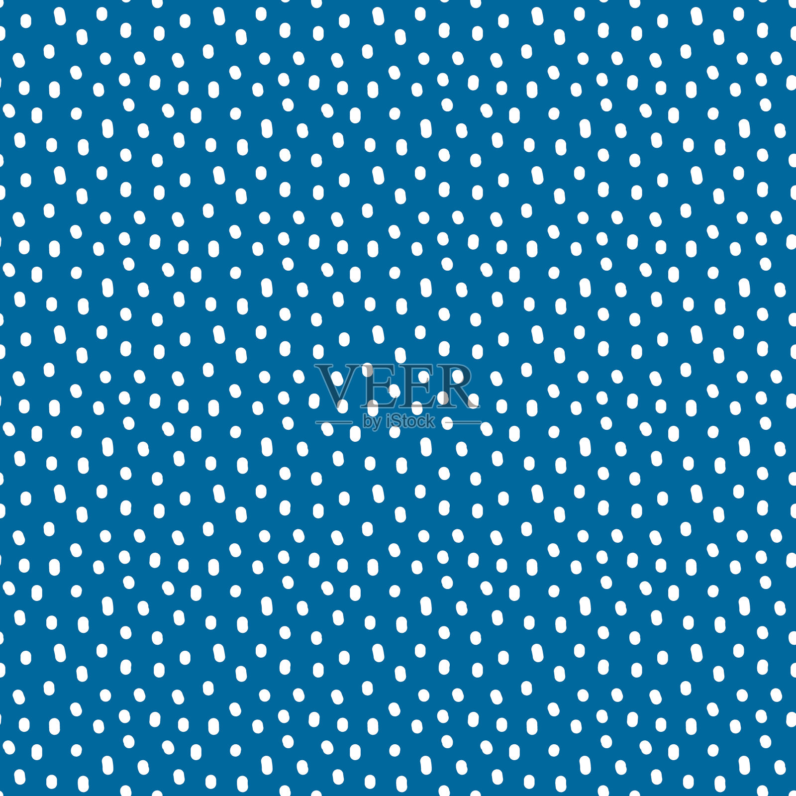 复古波尔卡点无缝模式。白色不规则斑点，在蓝色背景上散布各种形状斑点。抽象的矢量纹理的苗圃和时尚印刷设计插画图片素材