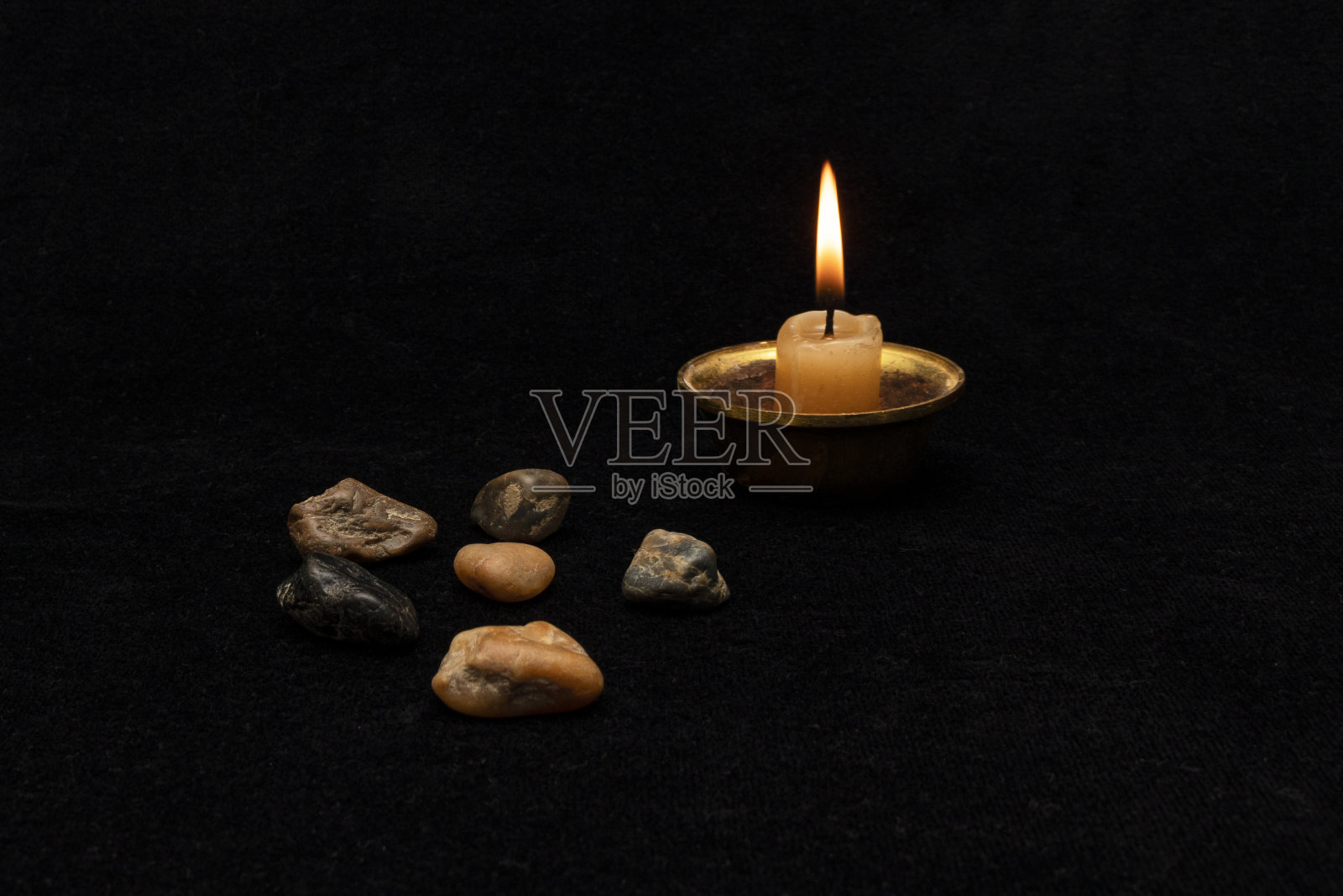 蜡烛的火焰照片摄影图片