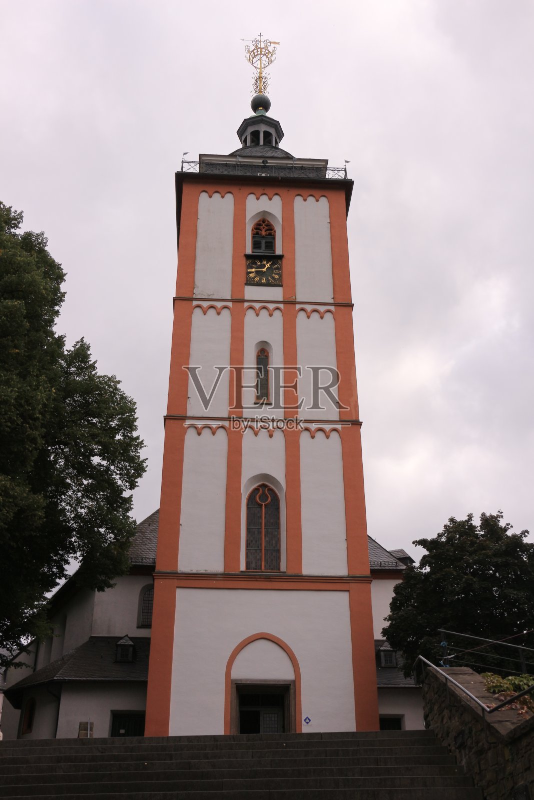 夏天的一天，在西格兰的西格根中心照片摄影图片