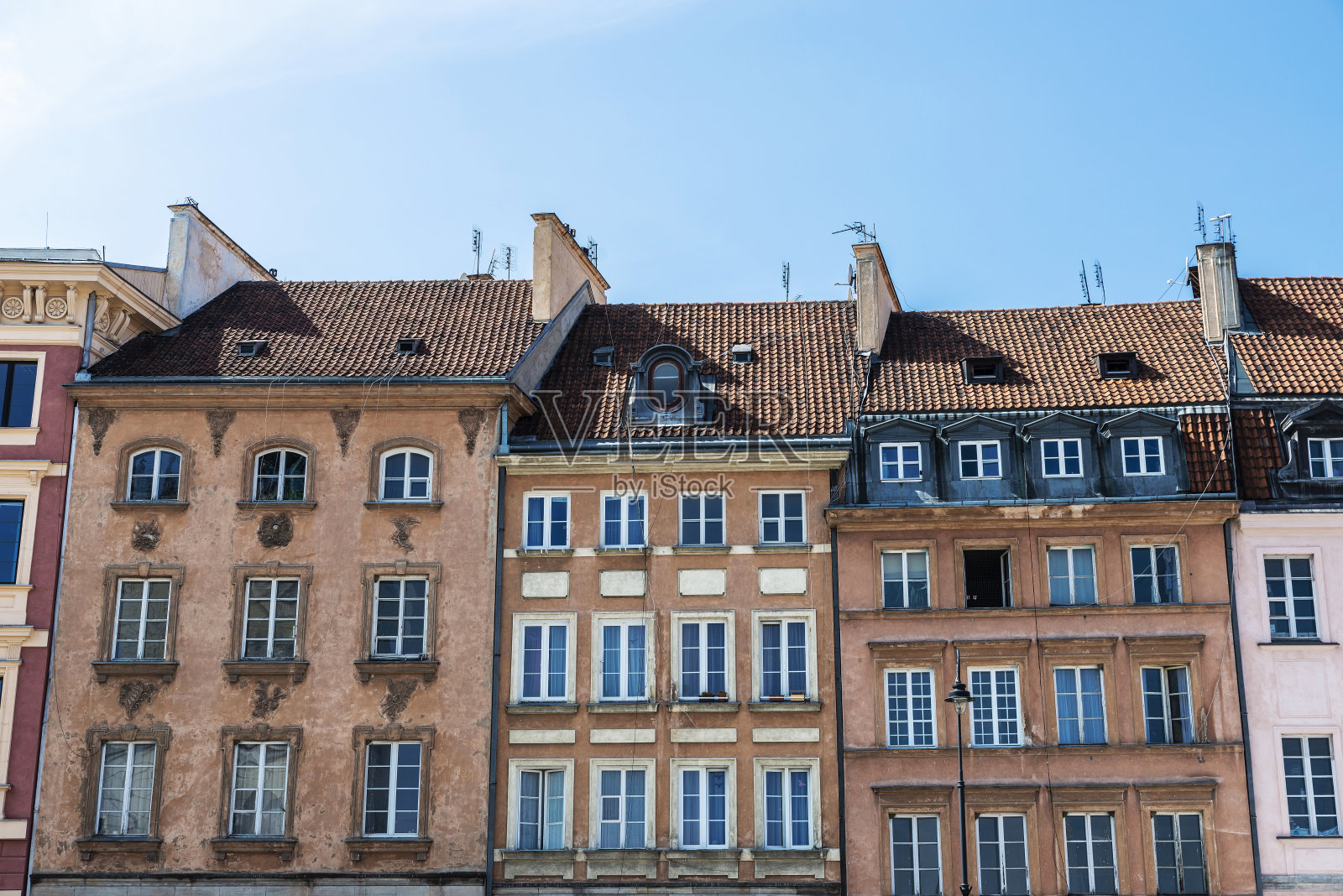 波兰华沙古老的古典建筑的正面照片摄影图片