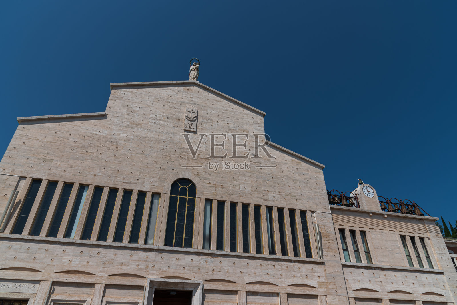 圣乔凡尼·罗顿多，阿普利亚。圣玛利亚感恩教堂照片摄影图片