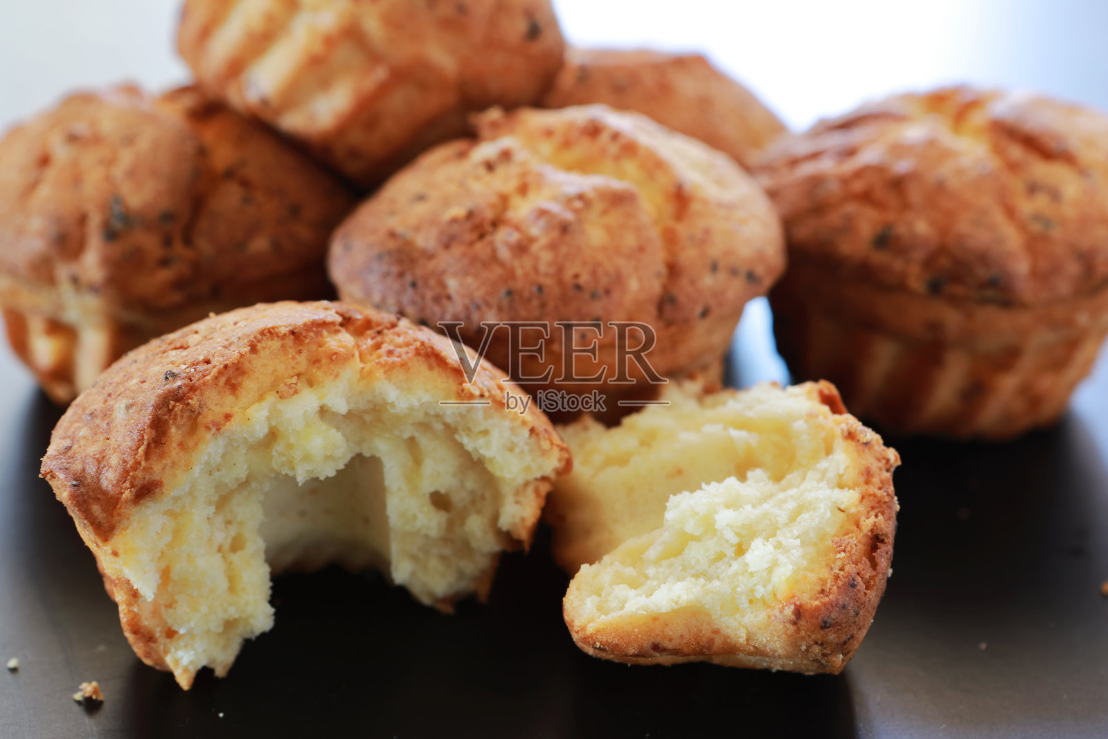 许多美味的自制纸杯蛋糕照片摄影图片