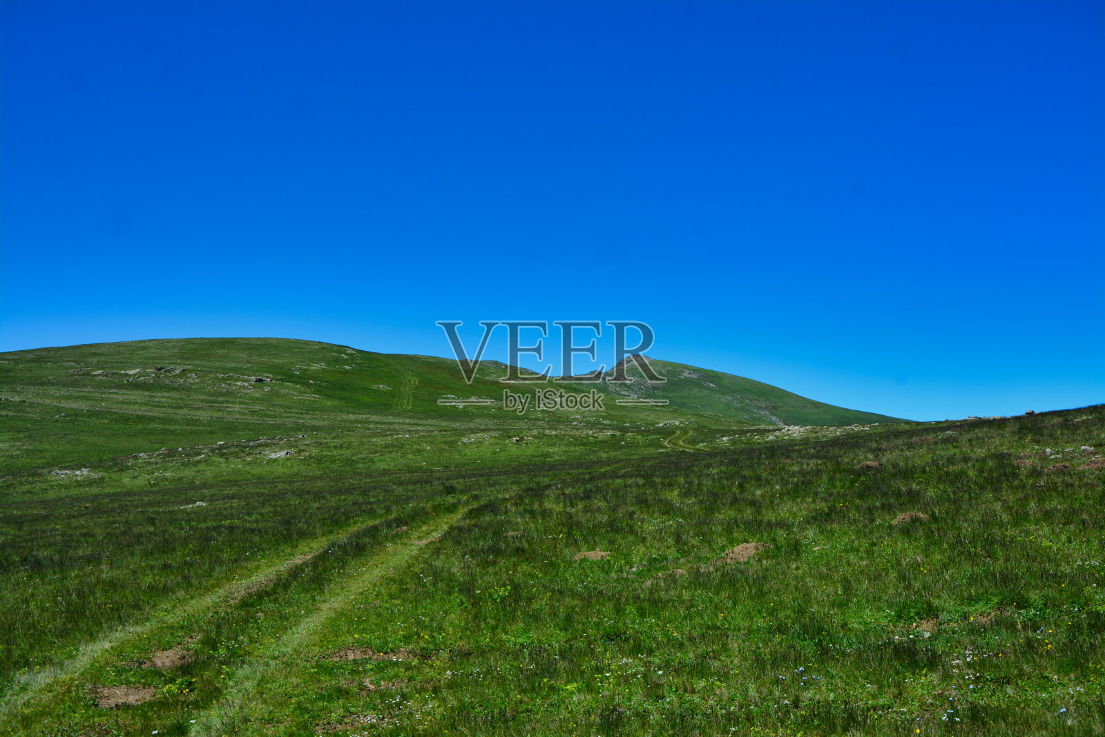 高原小路istock照片绿色背景照片摄影图片