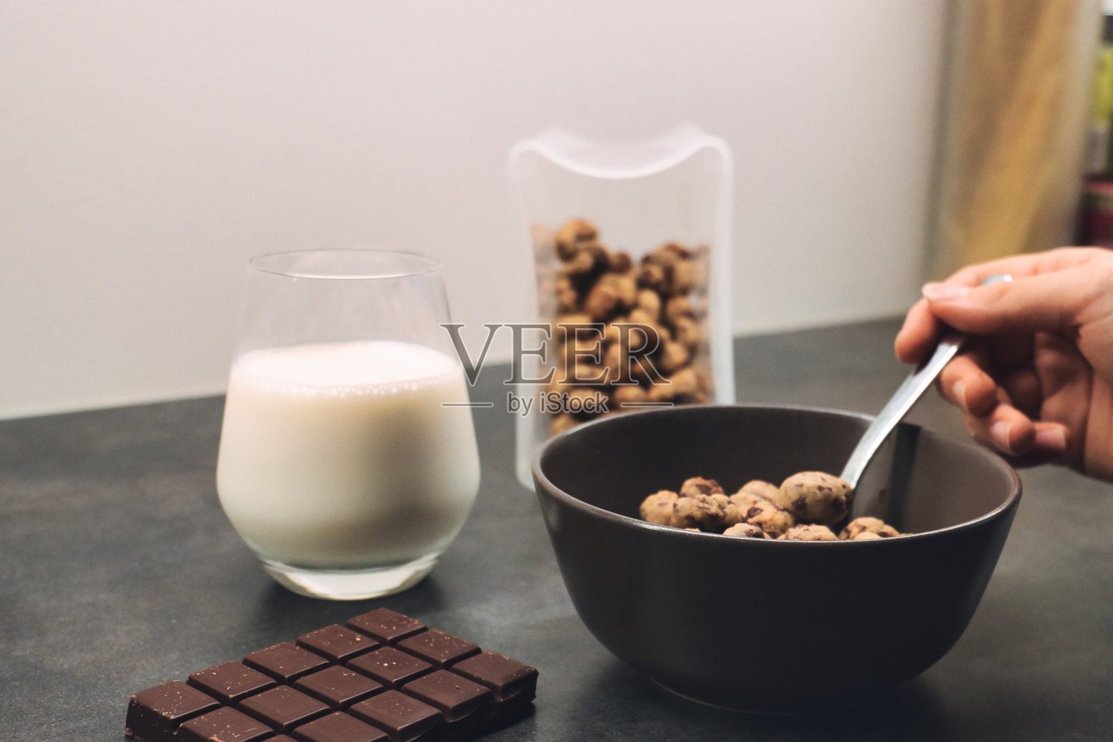 糕点车间，自制迷你饼干照片摄影图片