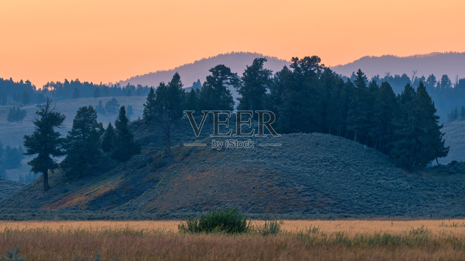 日落时的自然景观照片摄影图片